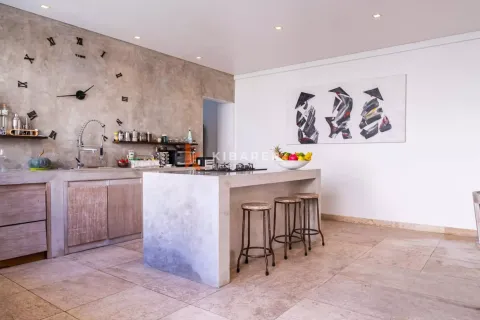 3 bedrooms Villa in Tibubeneng, Badung, Indonesia No. 12233 6