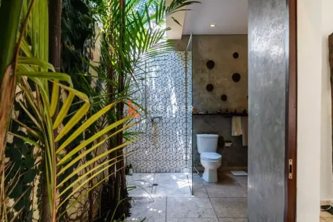 3 bedrooms Villa in Tibubeneng, Badung, Indonesia No. 12233 14