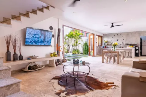 3 bedrooms Villa in Tibubeneng, Badung, Indonesia No. 12233 3