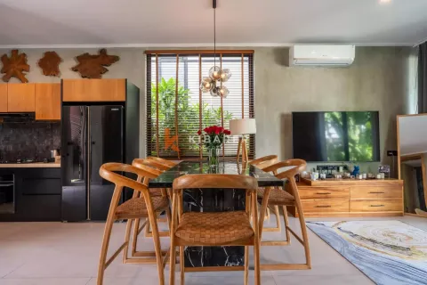 3 bedrooms Villa in Tibubeneng, Badung, Indonesia No. 12229 6