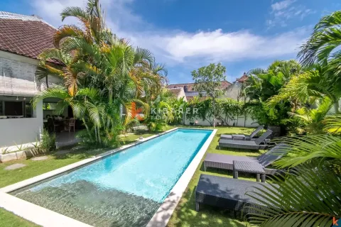 3 bedrooms Villa in Kerobokan, Badung, Indonesia No. 12231
