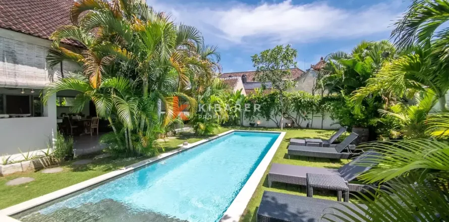 3 bedrooms Villa in Kerobokan, Badung, Indonesia No. 12231