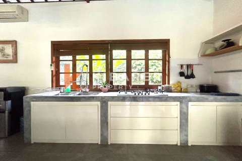 3 bedrooms Villa in Canggu, Badung, Indonesia No. 11866 10