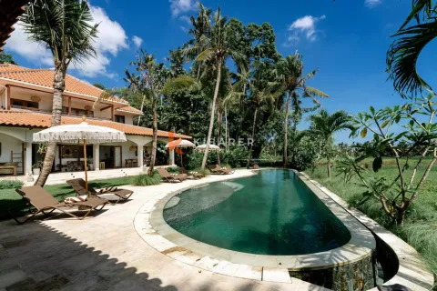 5 bedrooms Villa in Kediri, Indonesia No. 11864 3