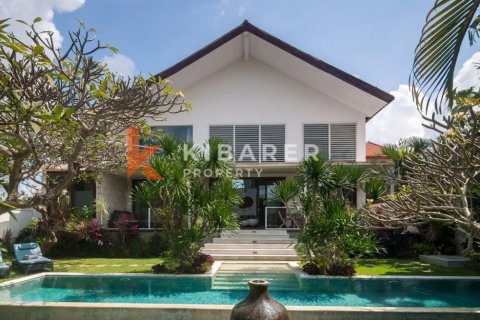 4 bedrooms Villa in Badung, Indonesia No. 11865