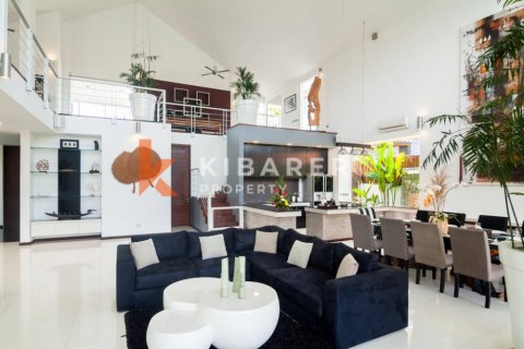 4 bedrooms Villa in Badung, Indonesia No. 11865 14