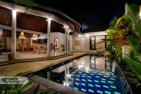 Вилла с 17 спальнями в Seminyak, Бадунг, Индонезия № 13570 11