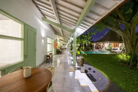 4 bedrooms Villa in Badung, Indonesia No. 13219 4
