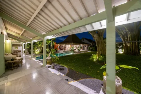 4 bedrooms Villa in Badung, Indonesia No. 13219 13