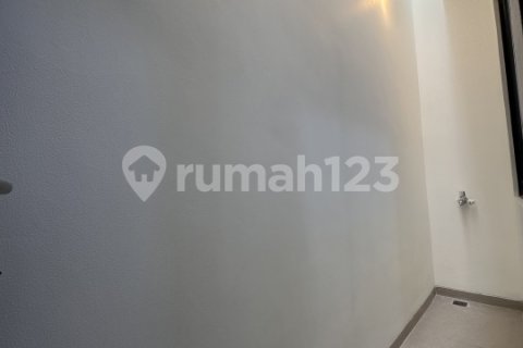 4 bedrooms House in Grogol Petamburan, Jakarta,  No. 9371 11