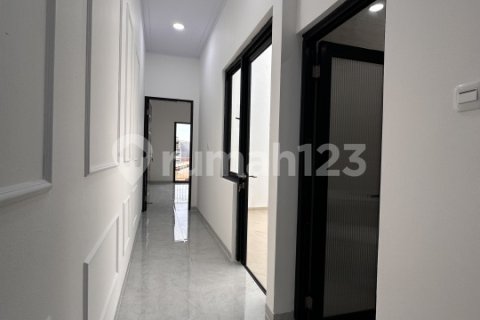 4 bedrooms House in Grogol Petamburan, Jakarta,  No. 9371 20