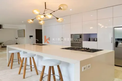 4 bedrooms Villa in Tibubeneng, Badung, Indonesia No. 11895 6