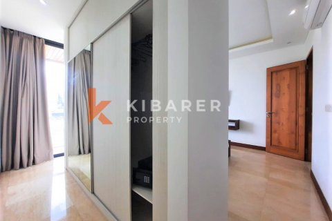 4 bedrooms Villa in Tibubeneng, Badung, Indonesia No. 11895 14