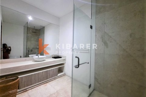 4 bedrooms Villa in Tibubeneng, Badung, Indonesia No. 11895 11