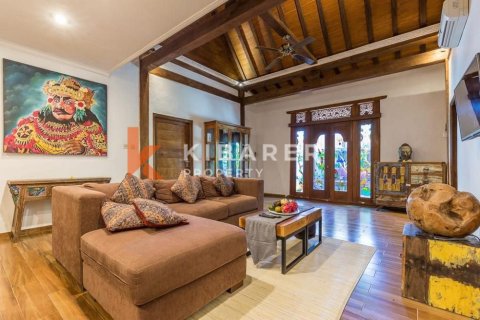 2 bedrooms Villa in Canggu, Badung, Indonesia No. 11896 10