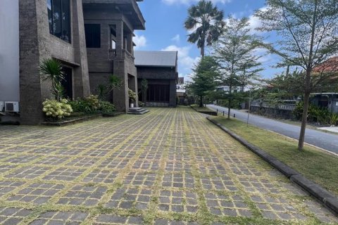 1510m2 Villa in Denpasar, Indonesia No. 11437 4