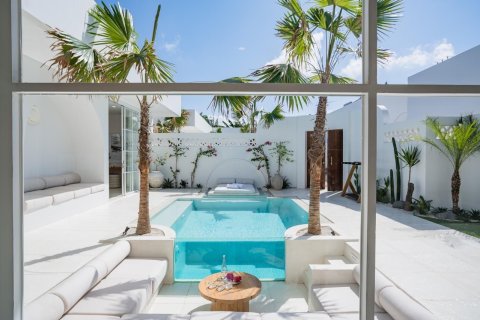 160m2 Villa in Badung, Indonesia No. 13699 9