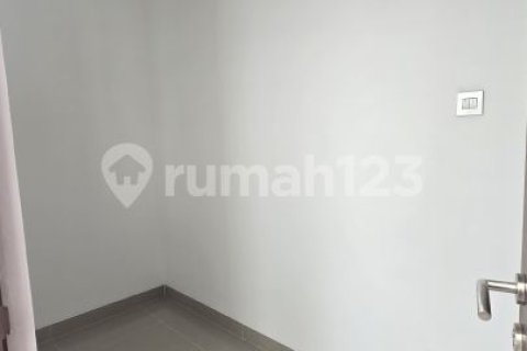 3 bedrooms House in Kembangan, Jakarta, No. 9395 7