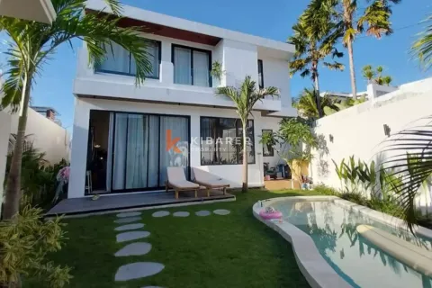 3 bedrooms Villa in Canggu, Badung, Indonesia No. 12493