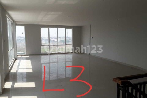 232m2 Shop in Cengkareng, Jakarta,  No. 9483 4