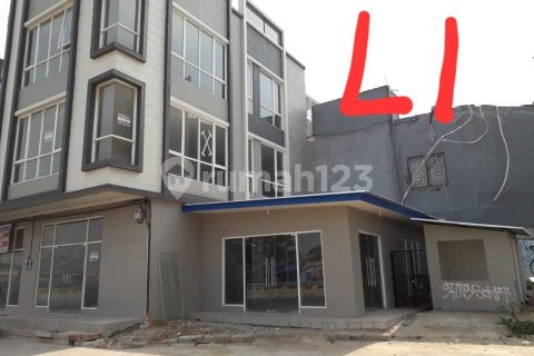 232m2 Shop in Cengkareng, Jakarta,  No. 9483 8
