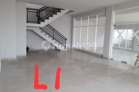 232m2 Shop in Cengkareng, Jakarta,  No. 9483