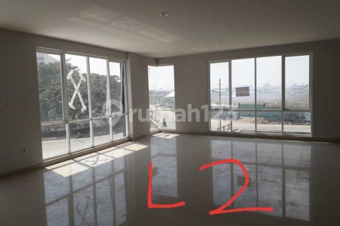 232m2 Shop in Cengkareng, Jakarta,  No. 9483 3
