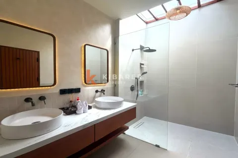 4 bedrooms Villa in Kerobokan, Badung, Indonesia No. 11765 23
