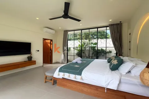 4 bedrooms Villa in Kerobokan, Badung, Indonesia No. 11765 12