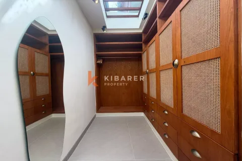 4 bedrooms Villa in Kerobokan, Badung, Indonesia No. 11765 13