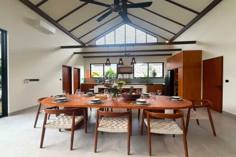 4 bedrooms Villa in Kerobokan, Badung, Indonesia No. 11765 3