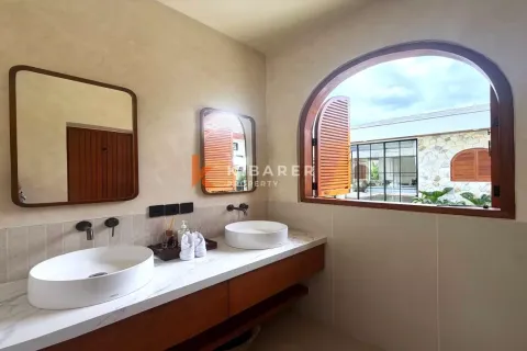 4 bedrooms Villa in Kerobokan, Badung, Indonesia No. 11765 6