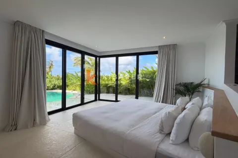 2 bedrooms Villa in South Kuta, Badung, Indonesia No. 11762 11