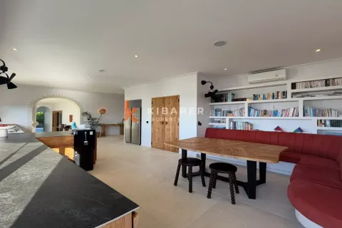 2 bedrooms Villa in South Kuta, Badung, Indonesia No. 11762 10
