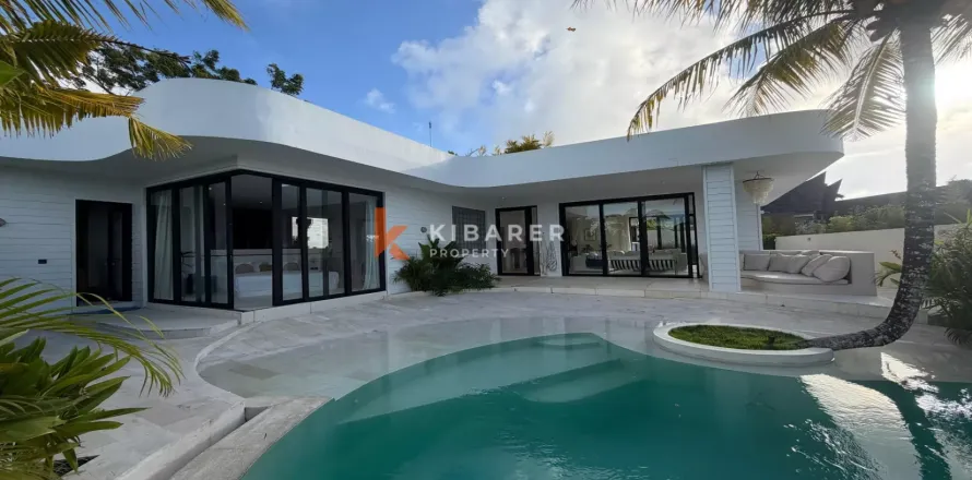 2 bedrooms Villa in South Kuta, Badung, Indonesia No. 11762