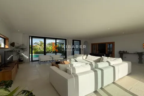 2 bedrooms Villa in South Kuta, Badung, Indonesia No. 11762 6