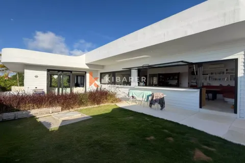 2 bedrooms Villa in South Kuta, Badung, Indonesia No. 11762 3