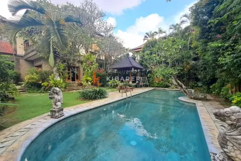3 bedrooms Villa in Kerobokan, Badung, Indonesia No. 12605 3