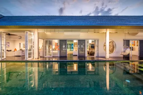 4 bedrooms Villa in South Denpasar, Denpasar, Indonesia No. 12609 2