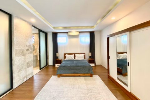 5 bedrooms Villa in South Kuta, Badung,  No. 8961 12