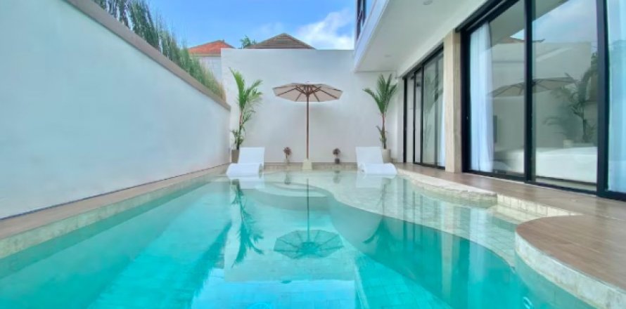 5 bedrooms Villa in South Kuta, Badung,  No. 8961