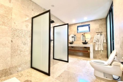 5 bedrooms Villa in South Kuta, Badung,  No. 8961 19