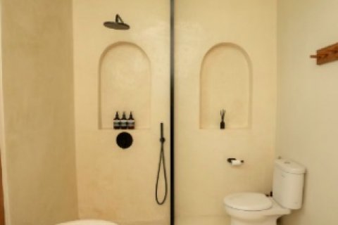 5 bedrooms Villa in South Kuta, Badung,  No. 8961 13