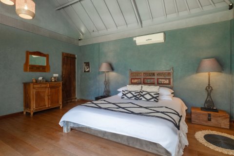 Вилла с 4 спальнями в Seminyak, Бадунг,  № 8900 22