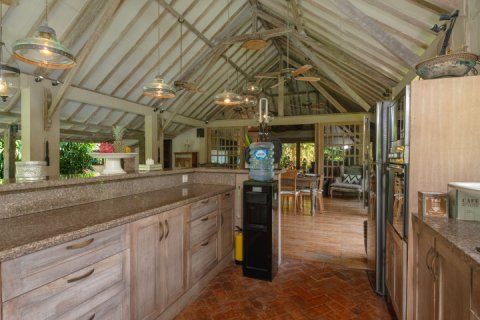 Вилла с 4 спальнями в Seminyak, Бадунг,  № 8900 14