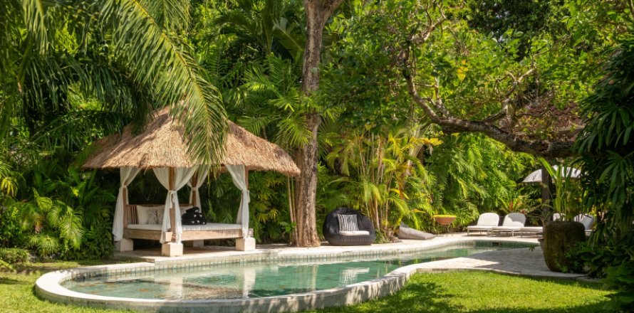 Вилла с 4 спальнями в Seminyak, Бадунг,  № 8900