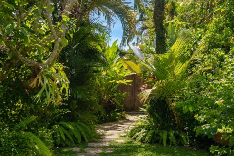 Вилла с 4 спальнями в Seminyak, Бадунг,  № 8900 25