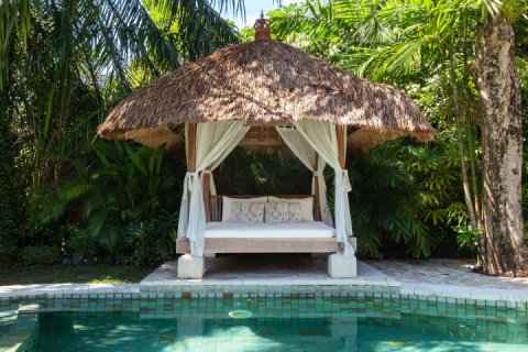 3 bedrooms Villa in Seminyak, Badung,  No. 8901 2