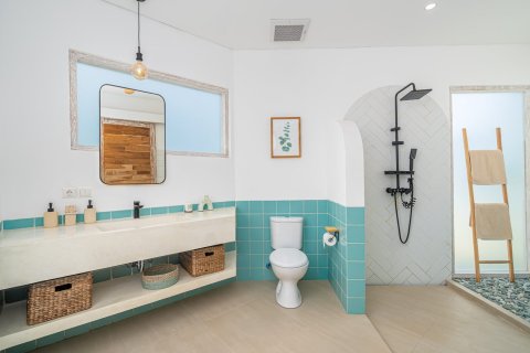 4 bedrooms Apartment in SUNSET VILLA Pererenan, No. 9436 10