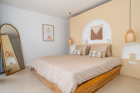 SUNSET VILLA in Pererenan,  No. 9435 16